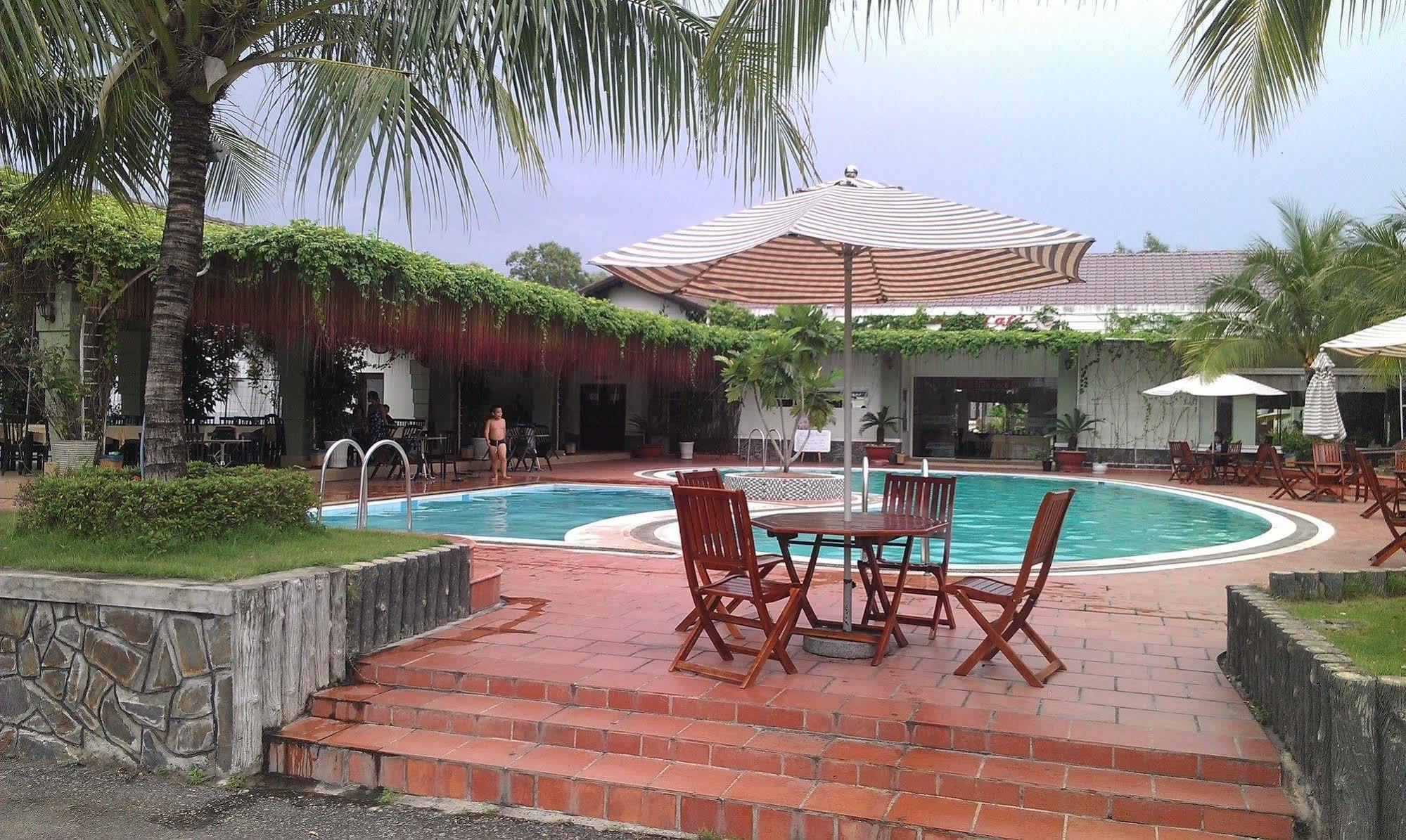 Sao Mai Phu My Resort מראה חיצוני תמונה
